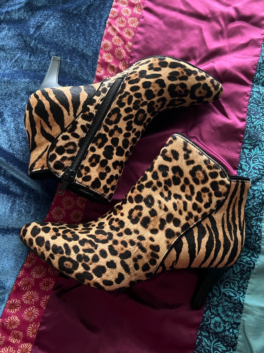 Alfani Leopard print Calf Hair Ankle Boots size 6